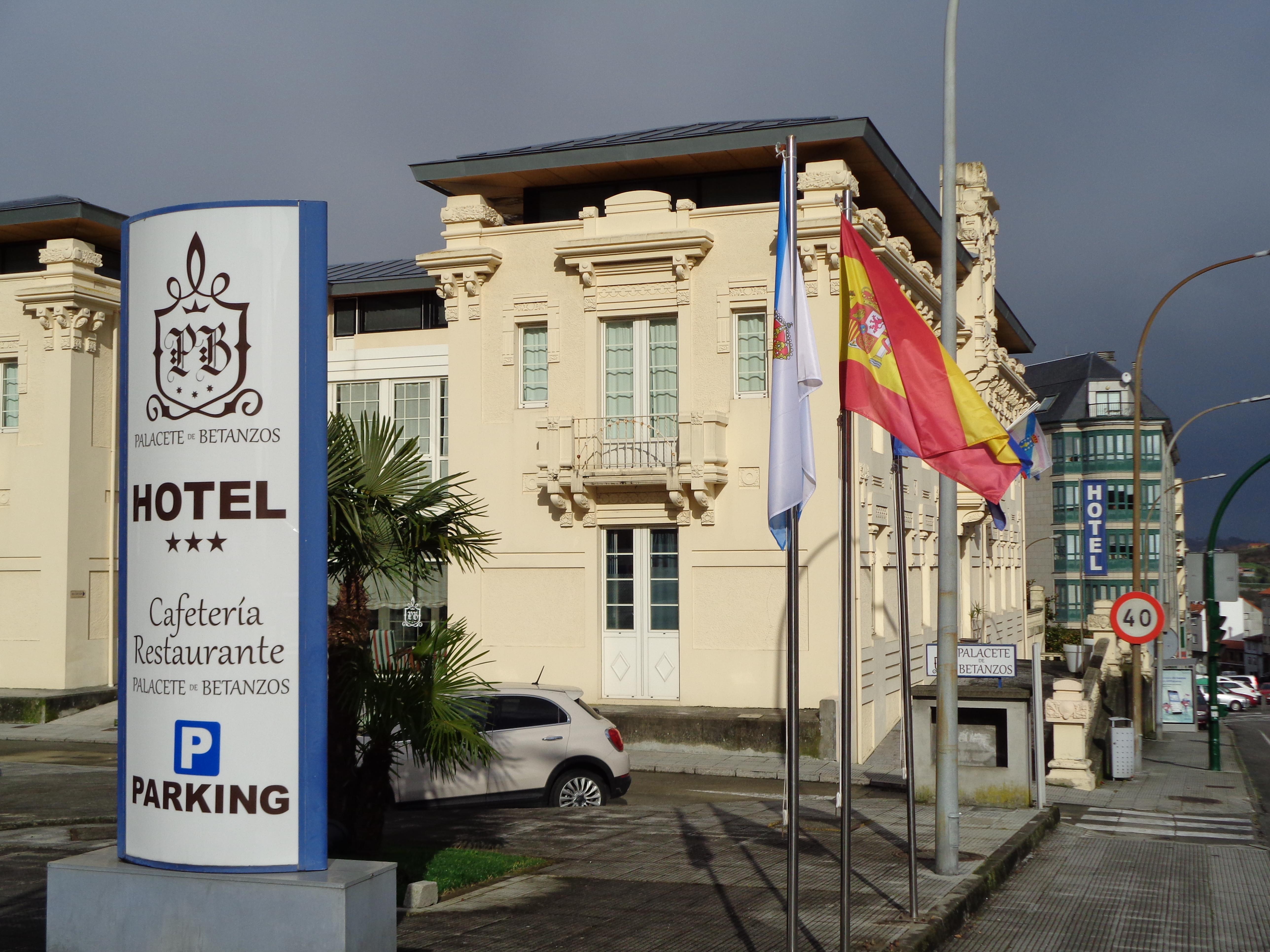 Hotel Villa De Betanzos Exteriör bild